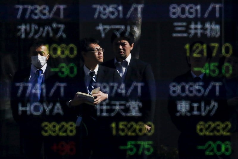 Tokyo finit en nette hausse, portee par l'emploi us