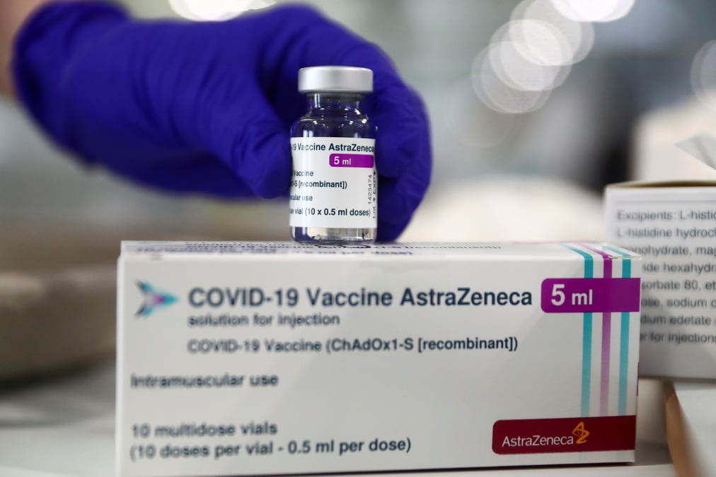 Madrid ne fixe plus d'age limite pour les vaccins astrazeneca et johnson & johnson