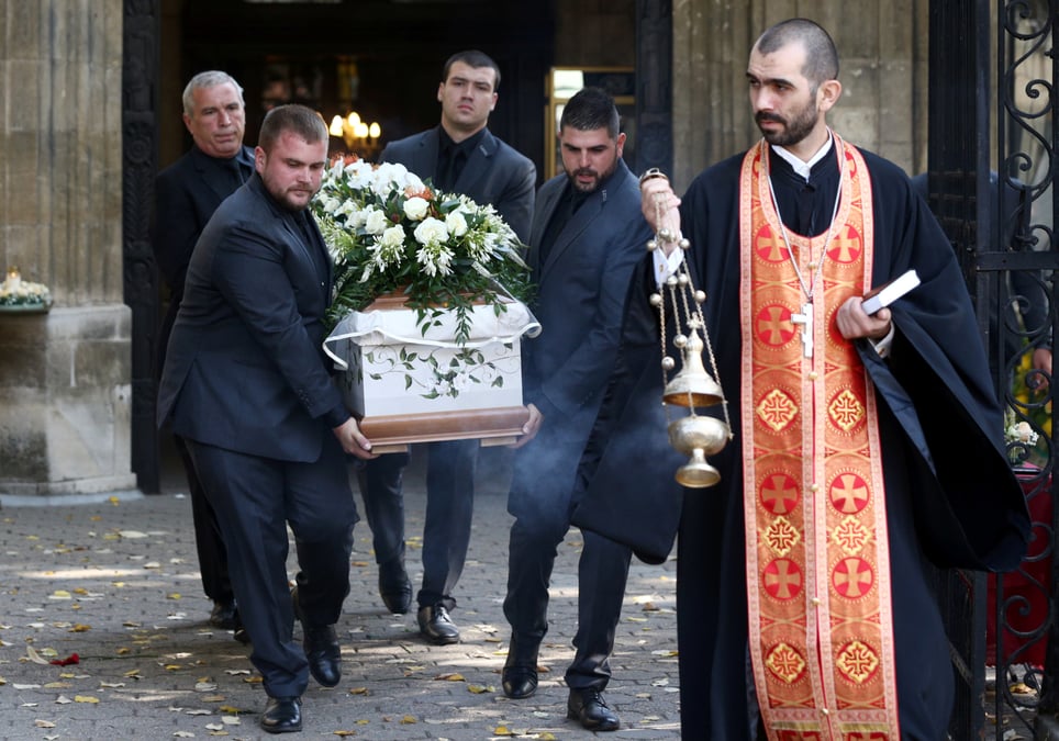 Les bulgares rendent un dernier hommage a la journaliste assassinee