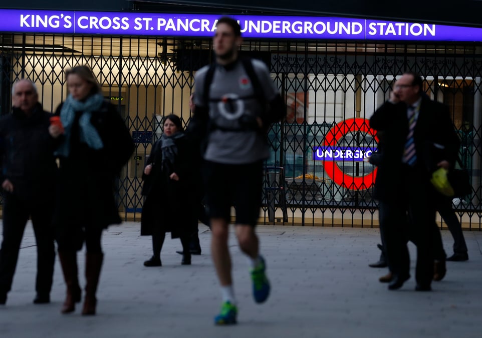 Londres: une station de metro fermee a cause d'une alerte incendie