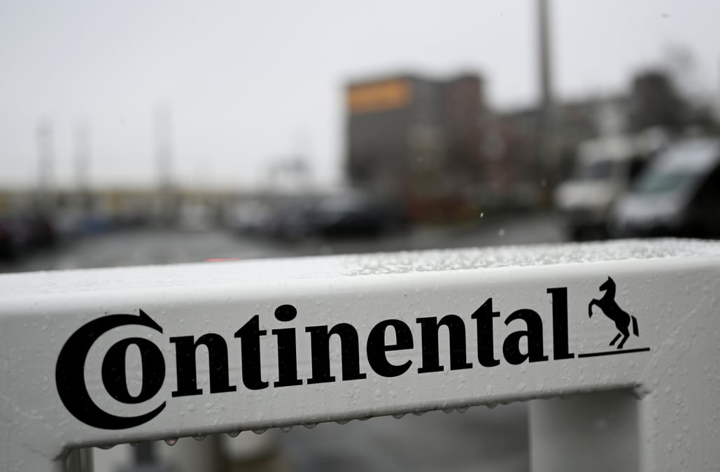 Continental reduit ses perspectives annuelles, la penurie de puces en cause