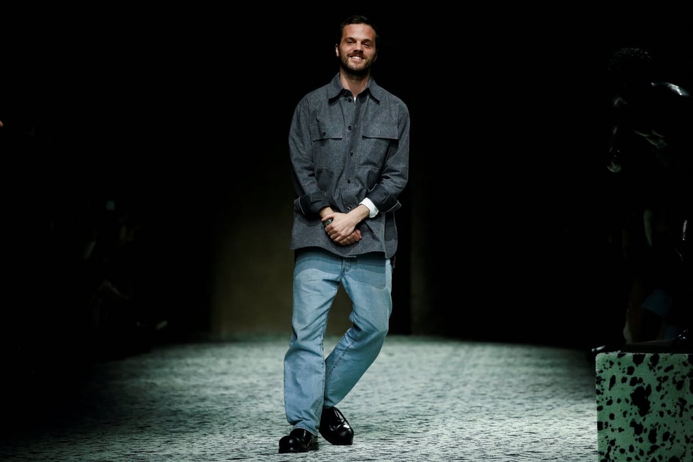 Chanel choisit matthieu blazy comme directeur artistique