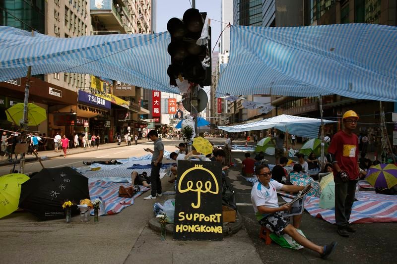 Dialogue difficile entre manifestants et autorités à Hong Kong
