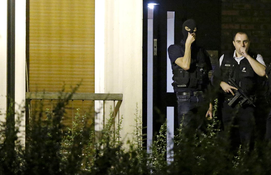 Trois jeunes femmes pilotees par daech preparaient un attentat a paris