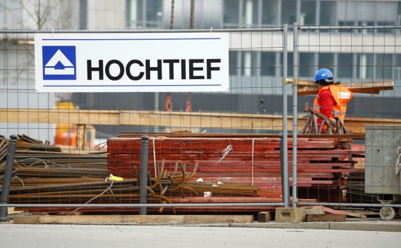 Hochtief decidera la semaine prochaine sur abertis
