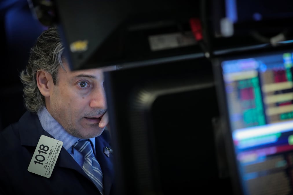 Wall street finit stable
