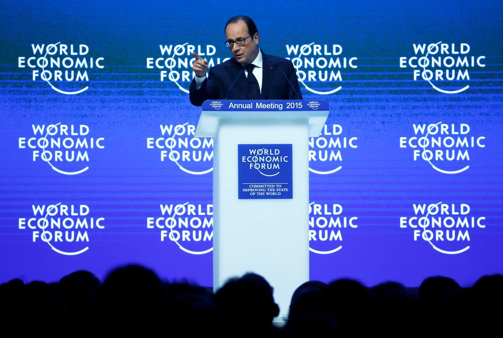 Consciente de ses atouts, la france agit pour reduire ses handicaps, declare francois hollande a davos