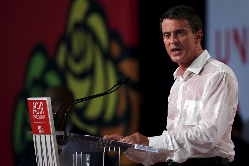 Manuel valls soutient le referendum de gauche de cambadelis