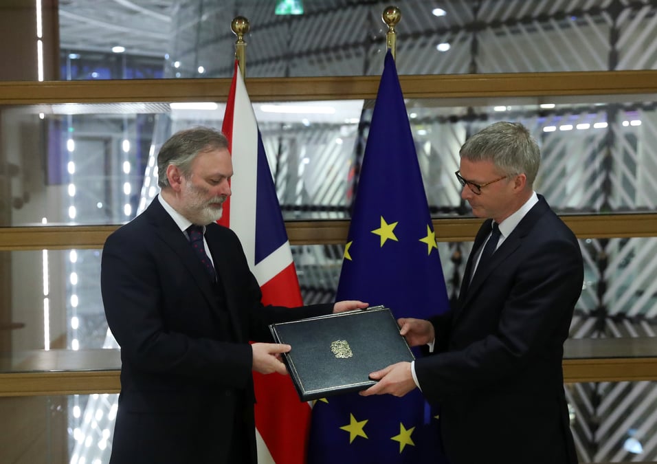 Vendredi une heure avant minuit, un royaume desuni quitte l'union europeenne