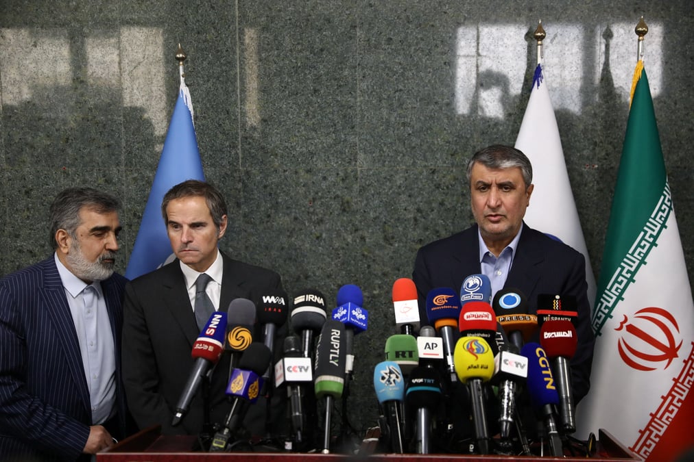 Nucleaire iranien: teheran annonce une feuille de route pour regler les questions en suspens