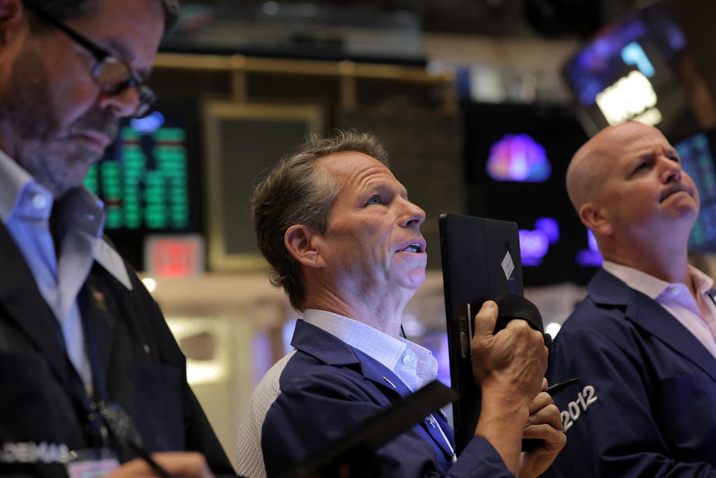 Les actions europeennes poursuivent leur repli apres powell