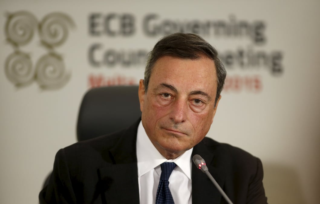 La bce va reexaminer sa politique en decembre