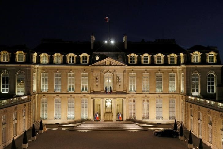 Des grands investisseurs veulent se renforcer en france, dit l'elysee