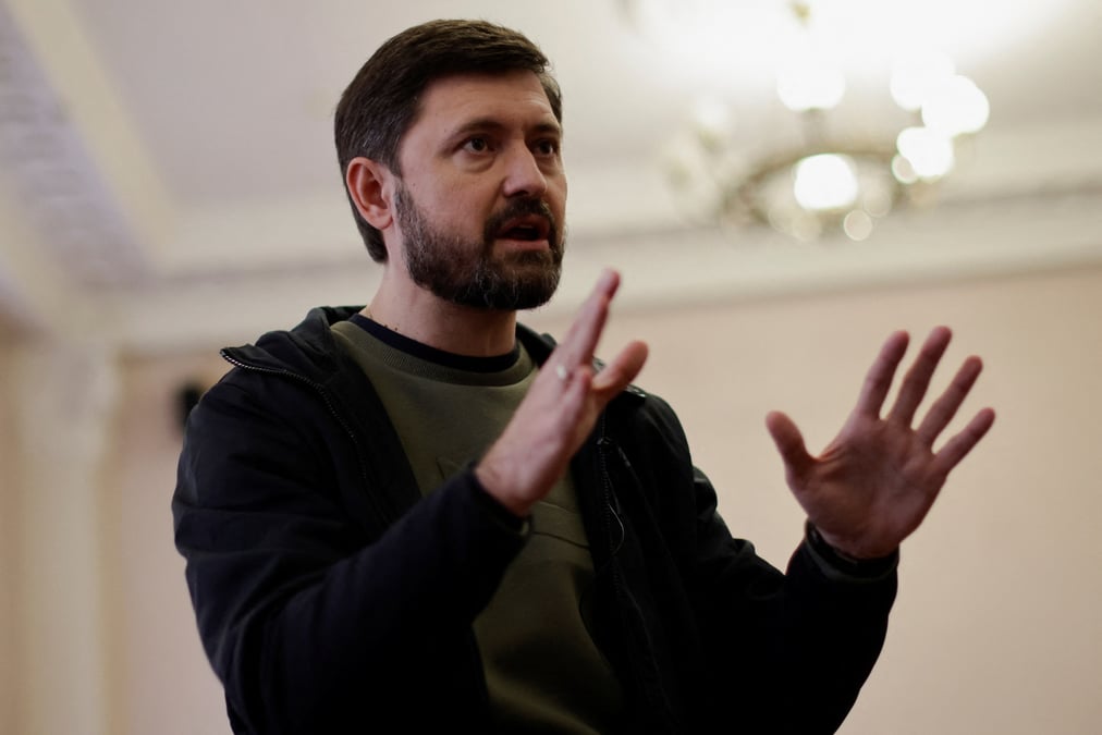 Ukraine: les vies des habitants pieges a marioupol sont entre les mains de poutine, dit son maire