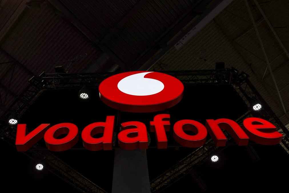 Logo de vodafone au congres mondial de la telephonie mobile (mwc) 2023