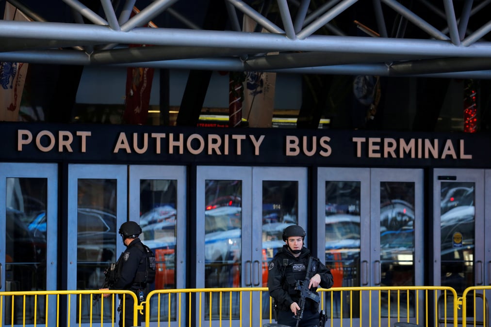 La police bangladaise interroge la femme du suspect de new york