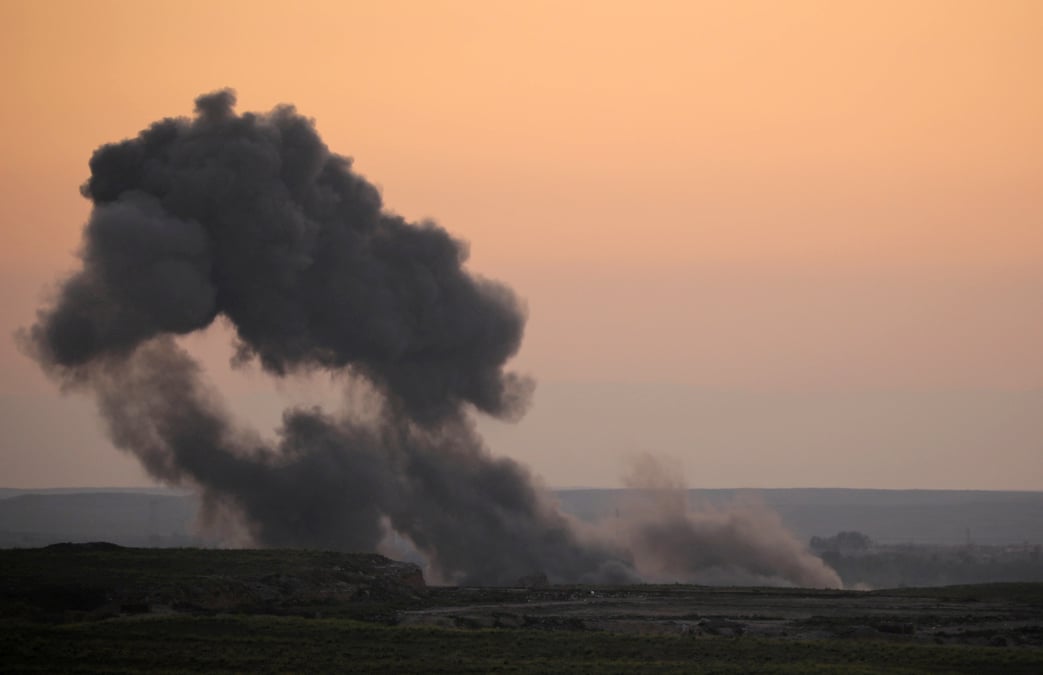 Syrie: une fosse commune decouverte par les fds pres de baghouz