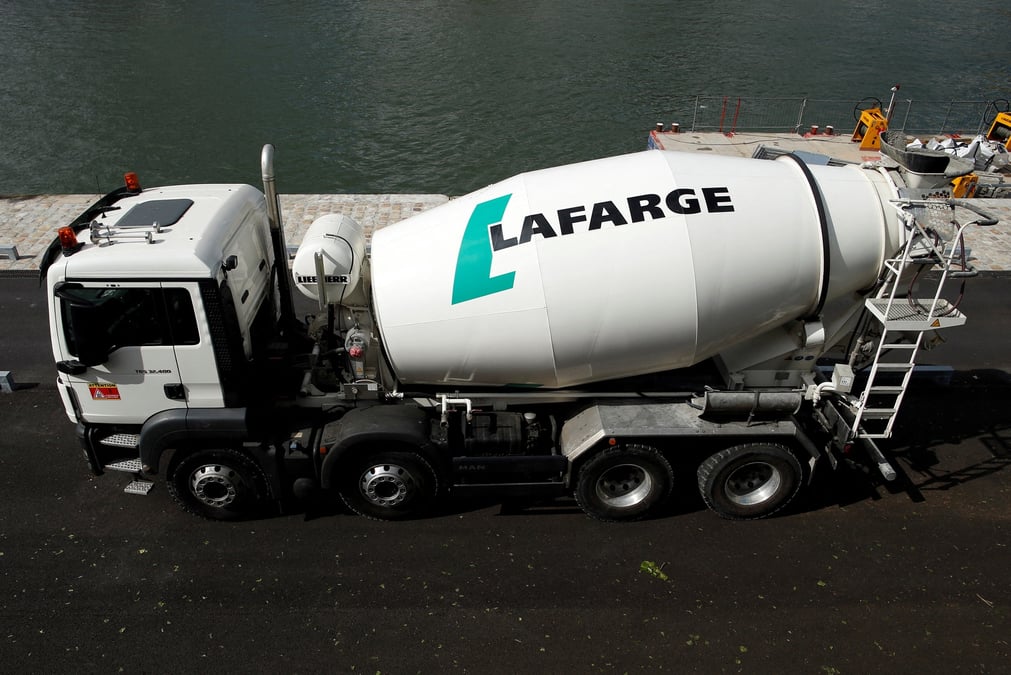 France: mise en examen confirmee de lafarge pour "complicite de crimes contre l'humanite" en syrie, selon une partie civile