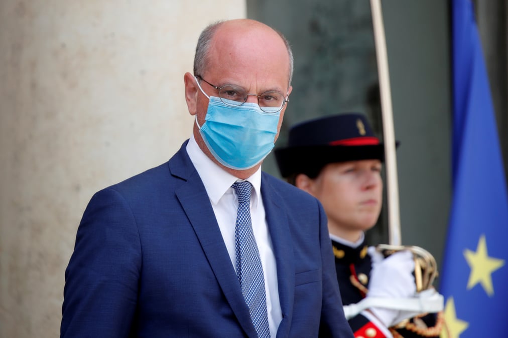 Samuel paty recevra la legion d'honneur et les palmes academiques, dit blanquer