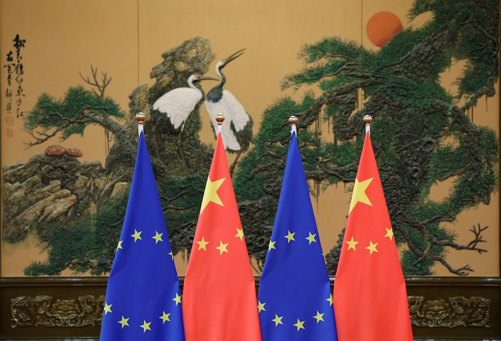 Drapeaux Chine et Europe
