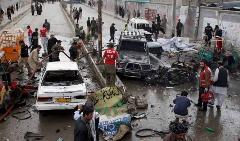 Deux attentats font 19 morts au Pakistan