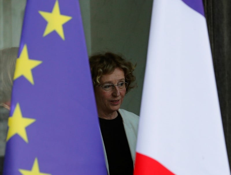 Penicaud remet en cause les contrats aides