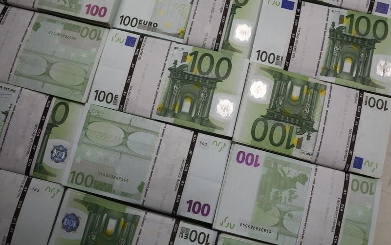 88% des francais jugent que macron avantage les grandes fortunes, selon odoxa