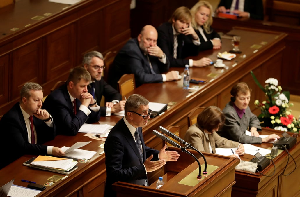 Le gouvernement tcheque rechappe a une motion de censure