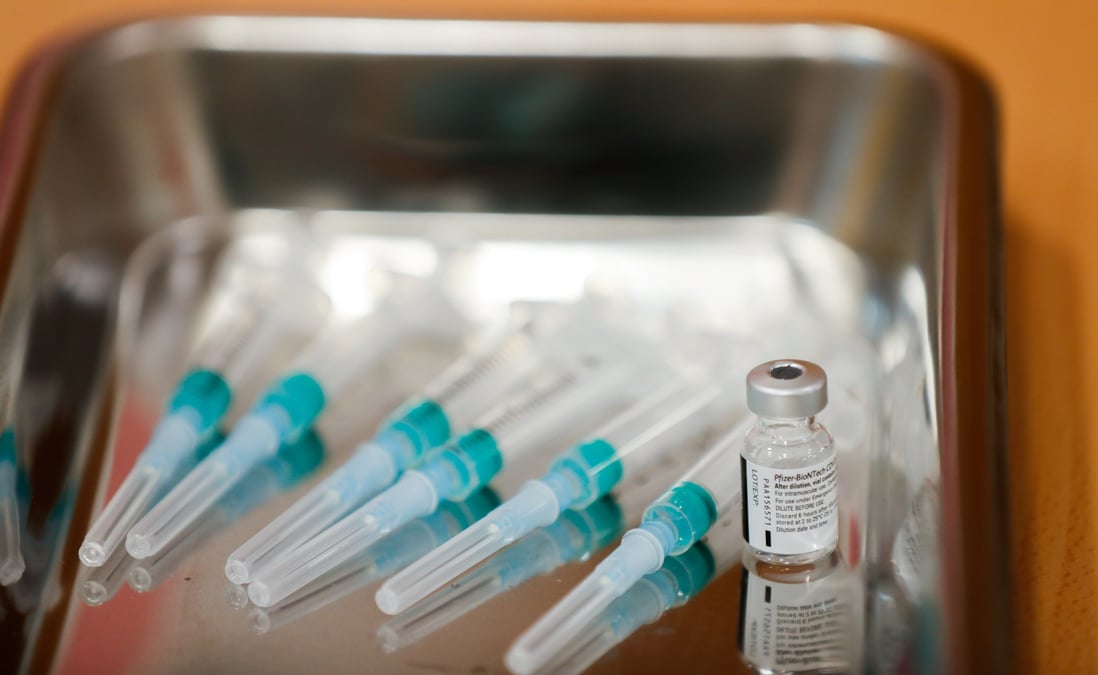 France: le delai d'injection du vaccin pfizer maintenu, dit veran