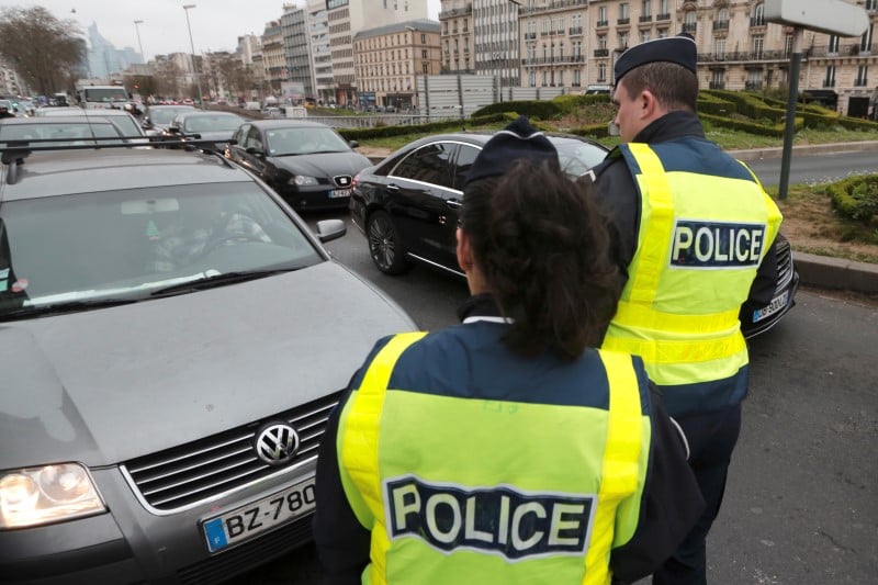 Christiane taubira renonce a alleger les sanctions pour defaut de permis