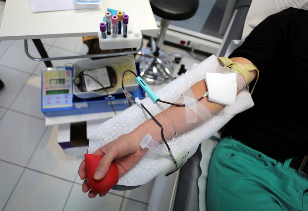 La france assouplit ses regles de don de sang pour les homosexuels
