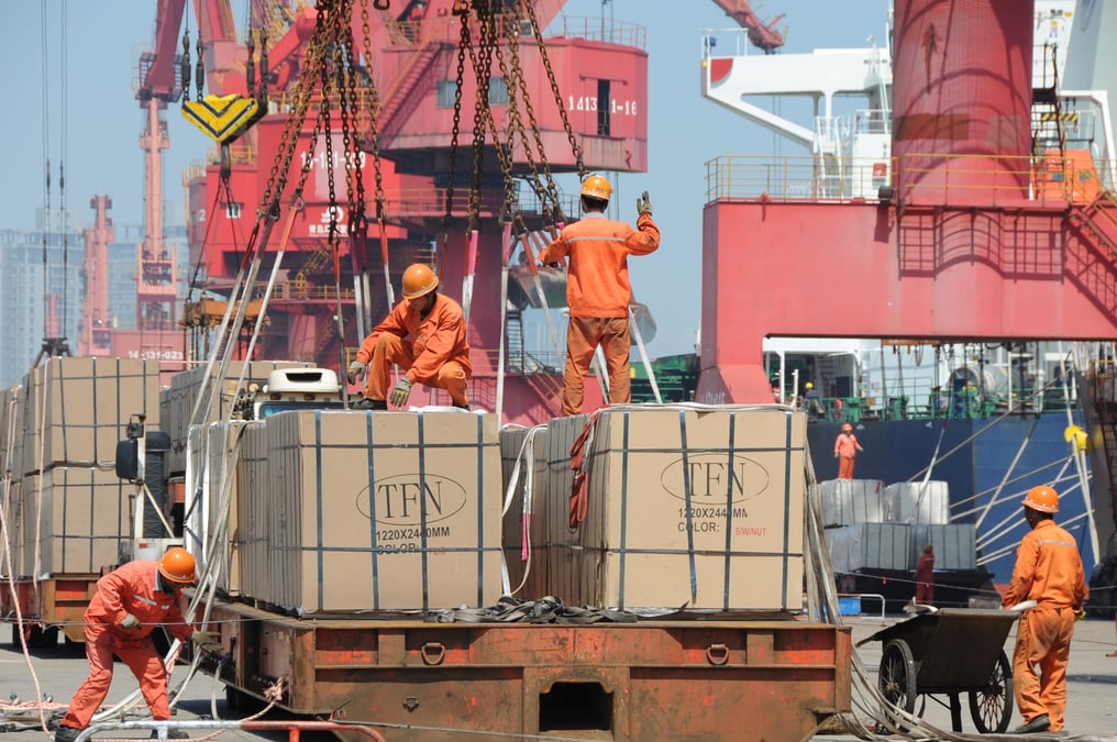 Chine: la croissance des exportations a ralenti en novembre.