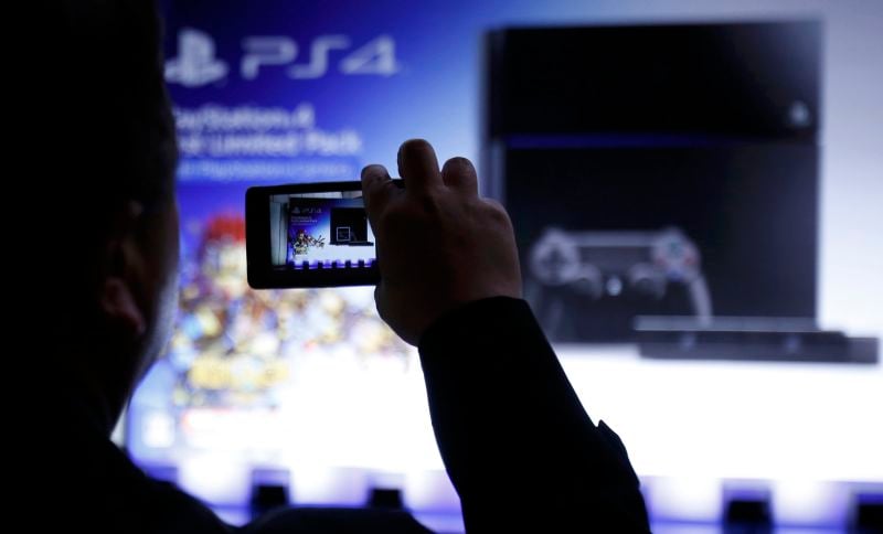 Sony dévoile un casque de réalité virtuelle pour la PS4