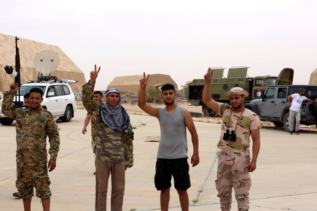 Libye: les forces d'haftar disent se replier de 2-3 km des abords de tripoli