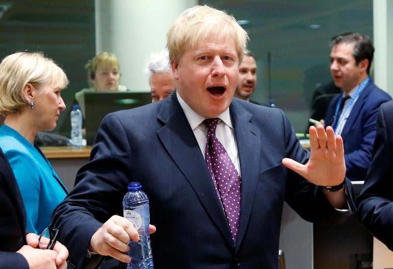 Le britannique boris johnson renonce a la nationalite americaine