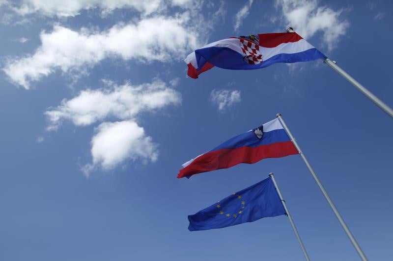 La slovenie obtient gain de cause dans son differend avec zagreb