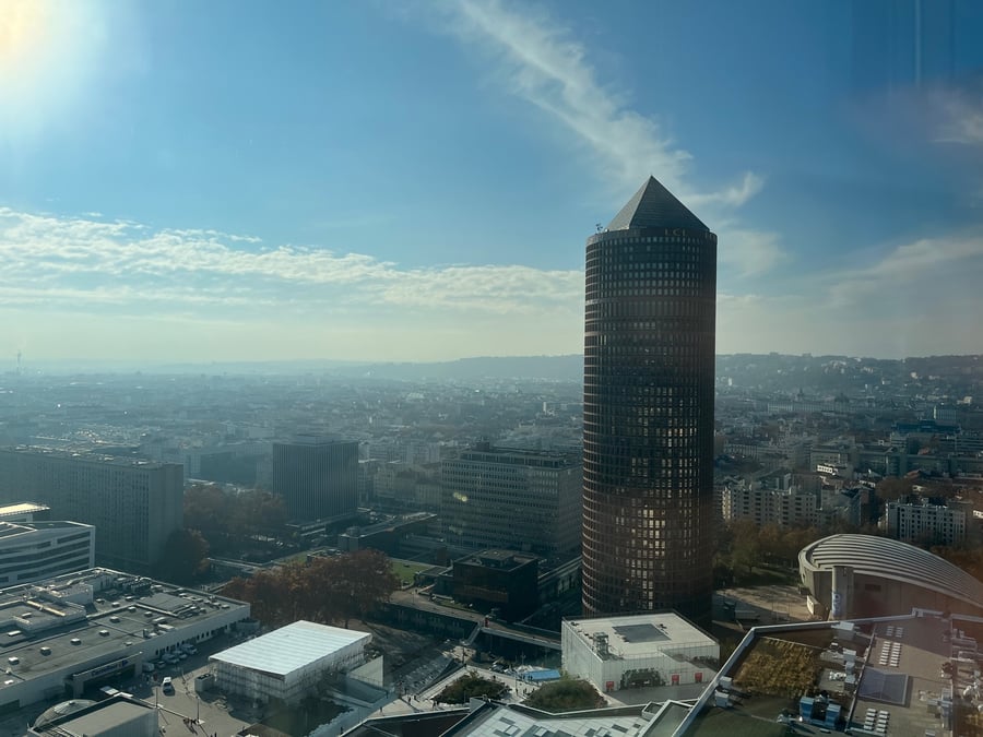 Le quartier de la Part-Dieu doit atteindre réduire ses consommations d'énergies de 40 % d'ici 2030.