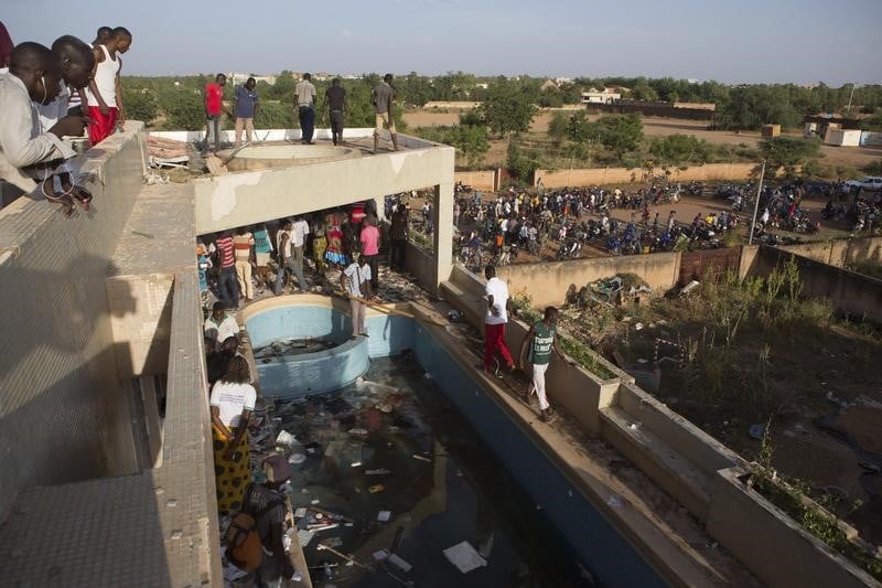Manifestation au Burkina contre le pouvoir confisqué par l'armée
