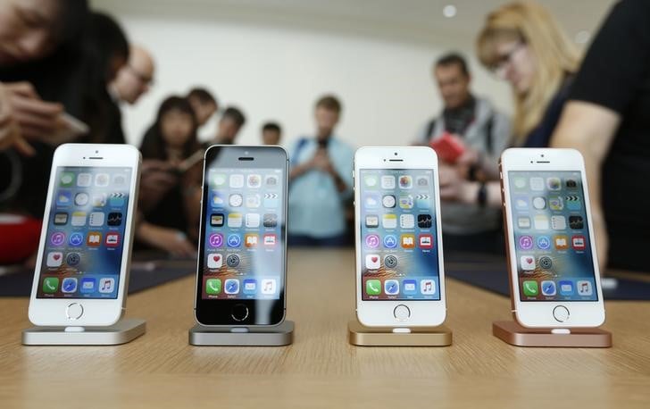 Apple va lancer la production de l'iphone se en inde