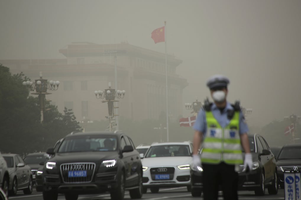 Pekin retire de la circulation 180 000 vehicules estimes trop polluants