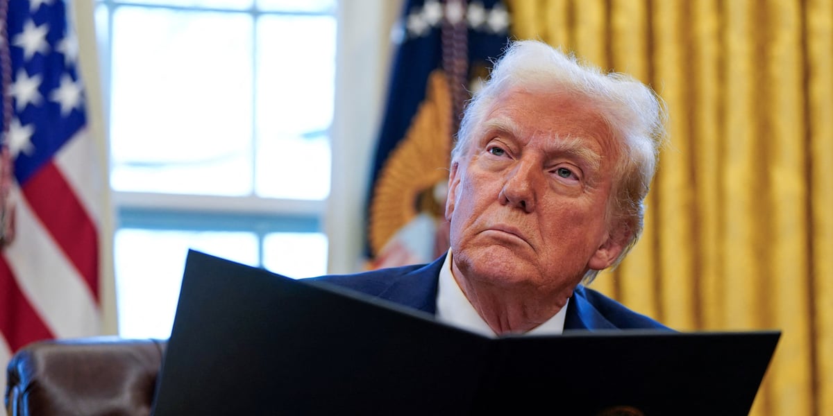Donald Trump présente ces droits de douane contre la Chine comme une réponse à l'afflux de drogues aux États-Unis.