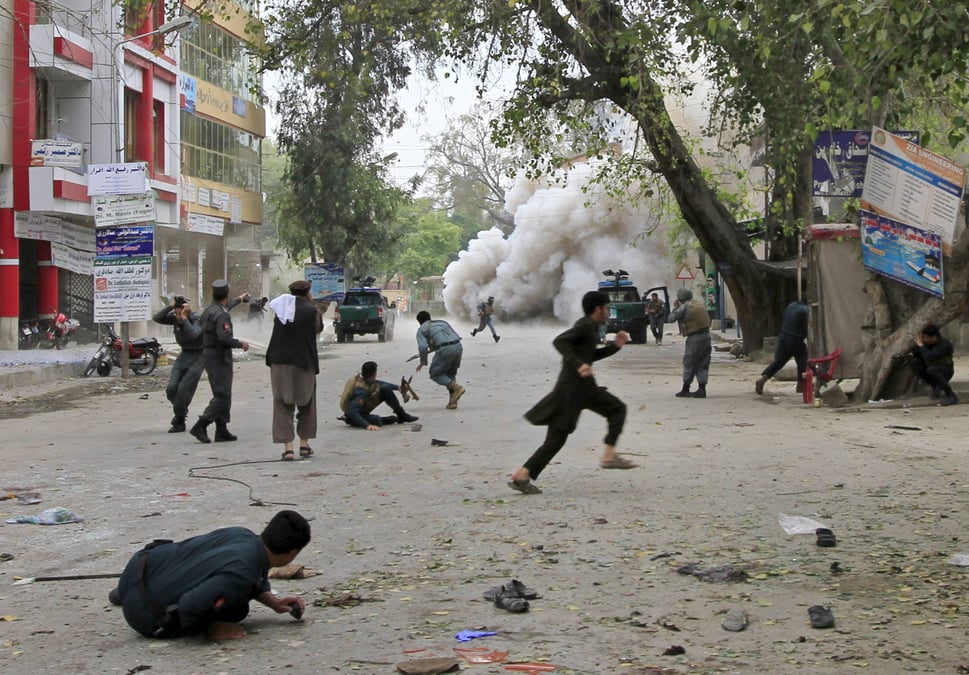 Attentat suicide meurtrier a jalalabad, en afghanistan