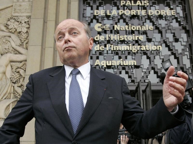 Toubon juge la loi antiterroriste "desequilibree"