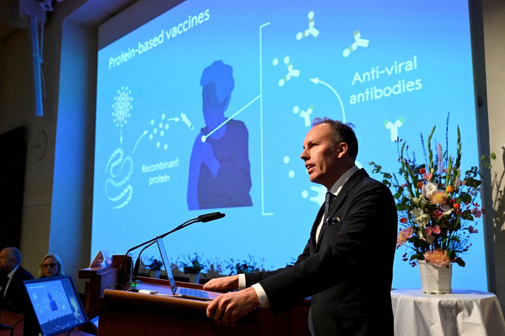 Katalin kariko et drew weissman remportent le prix nobel de physiologie ou medecine 2023 a stockholm