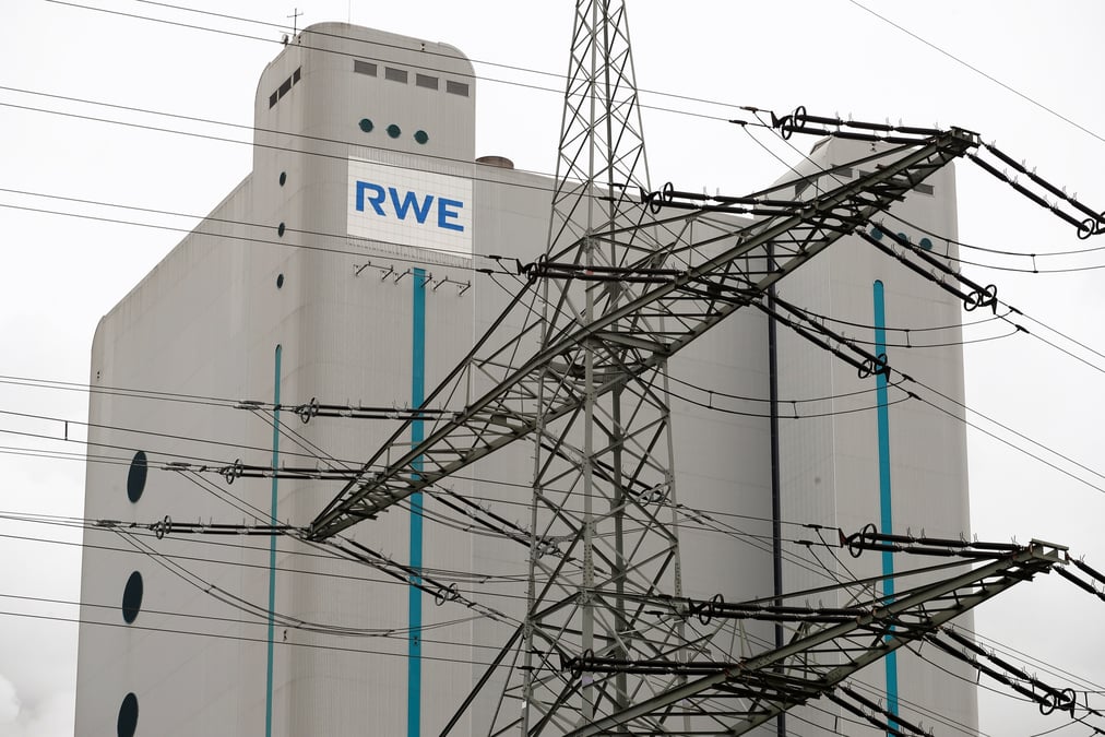 Photo de la centrale electrique au lignite de niederaussem de rwe, pres de cologne