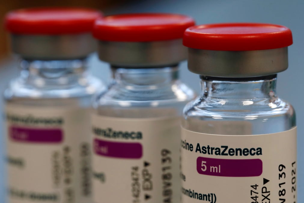 Coronavirus: la france espere reprendre vite la vaccination avec astrazeneca apres avoir suivi l'allemagne