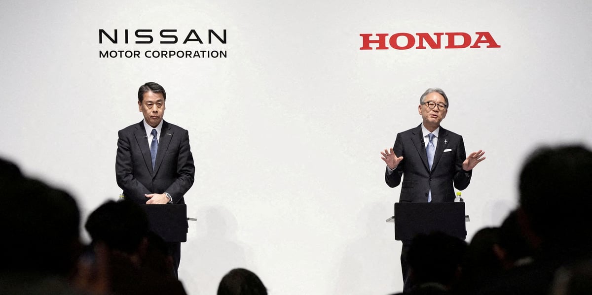 Makoto Uchida, le patron de Nissan, et Toshihiro Mibe, le chef de file d’Honda, lors d’une conférence de presse conjointe le 15 mars dernier.