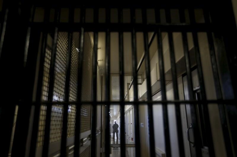 Deux detenus mis en examen pour projet d'attentat