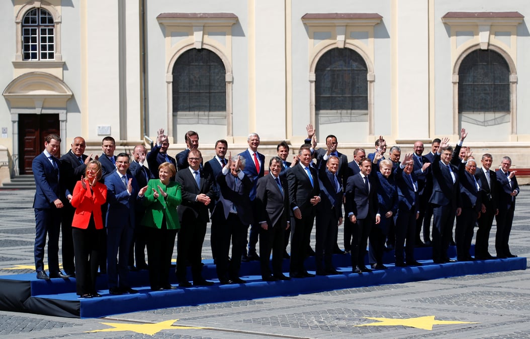 Les dirigeants europeens dressent une liste de dix engagements