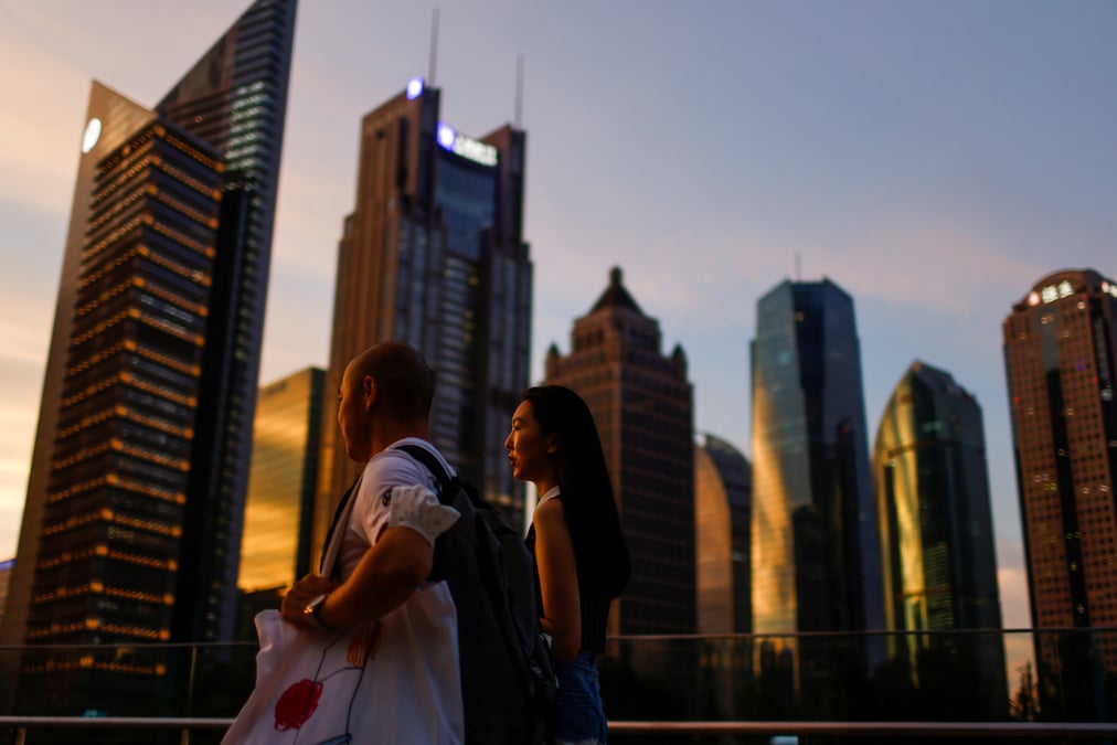 Chine: l'activite dans les services se contracte en aout